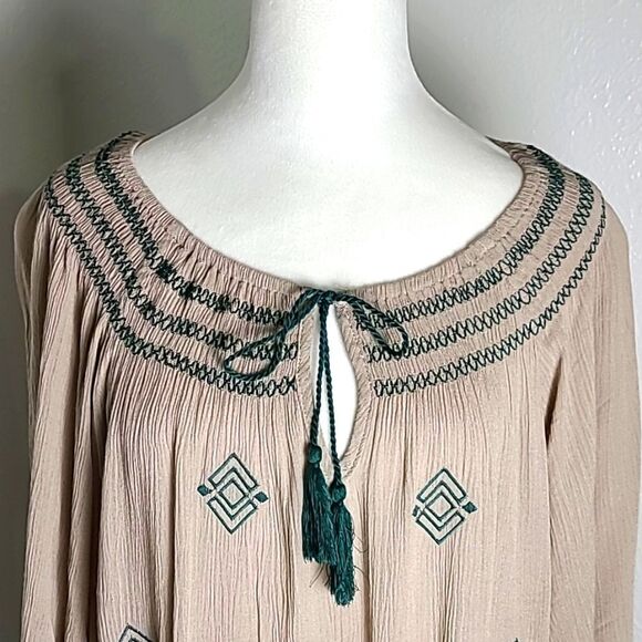 Umgee Bohemian Tan Top, Dark Green & Orange Trim & Tassels, Size Medium, NWOT - Picture 3 of 10